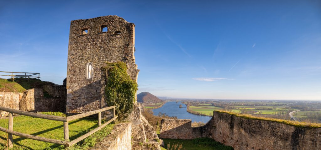 Burgruine in Donaustauf
